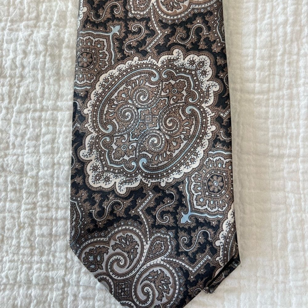Vintage wembley tie